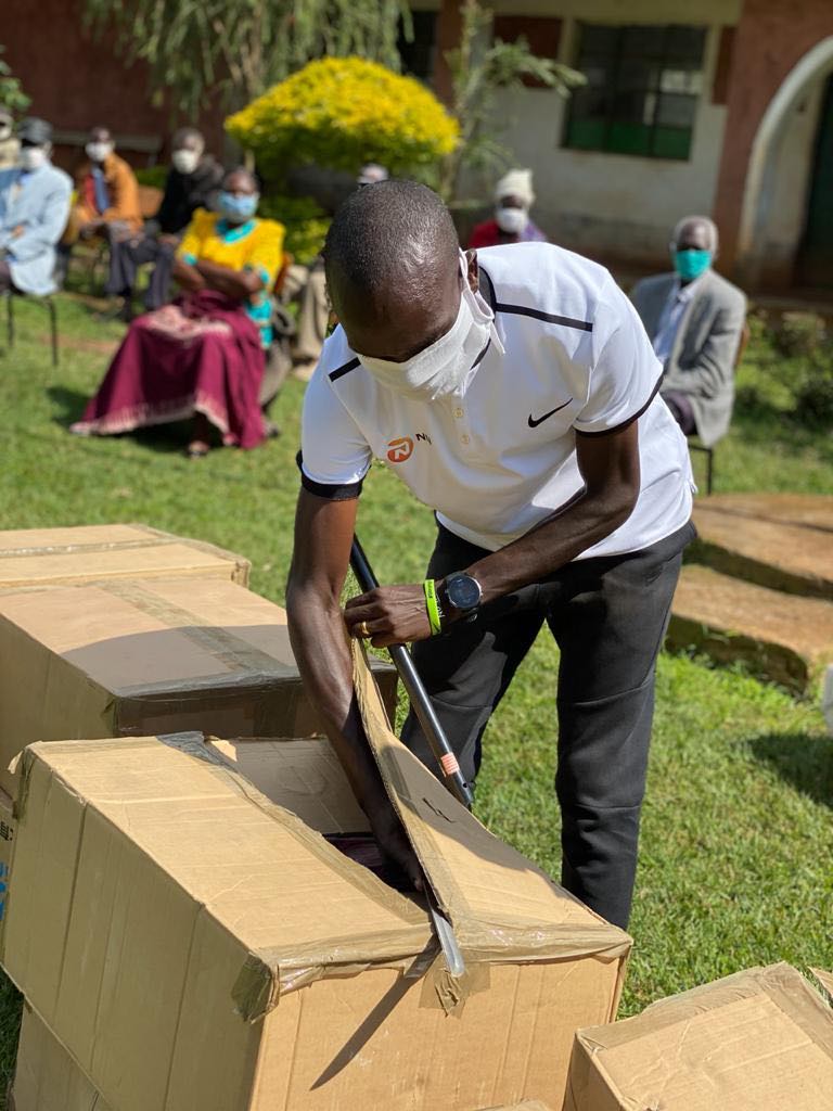 Kipchoge ayuda vecinos kenia 1 Kipchoge ayuda vecinos kenia 1